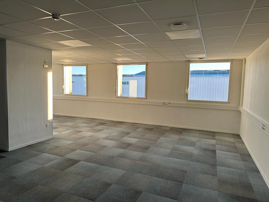 Photo bureaux apres travaux 2023